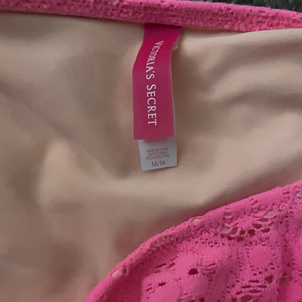 Victoria’s Secret Beach Sexy Swim Crochet Overlay Side Tie String Bikini Bottom - Picture 3 of 3